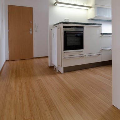 bambusparkett_karamell_vertikal_uv-geoelt.jpg