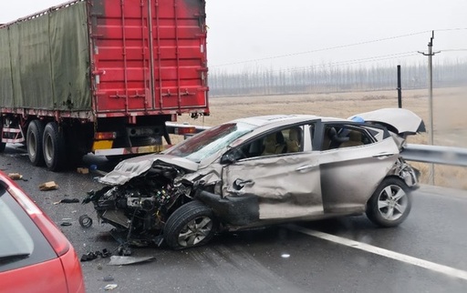 truck accident california.jpg